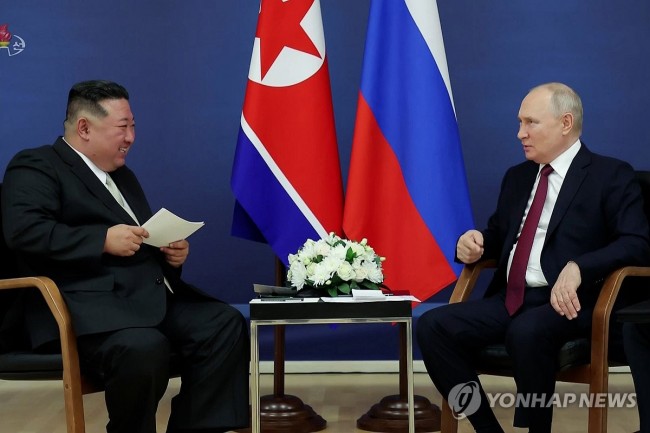 푸틴 러시아 대통령과 회담하는 김정은 북한 국무위원장
